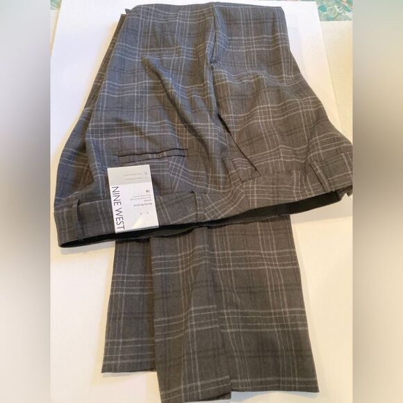 Nine West Mid Rise Barely Bootcut Pants Women’s 16 Gray Plaid Sculpting NEW - Picture 2 of 13